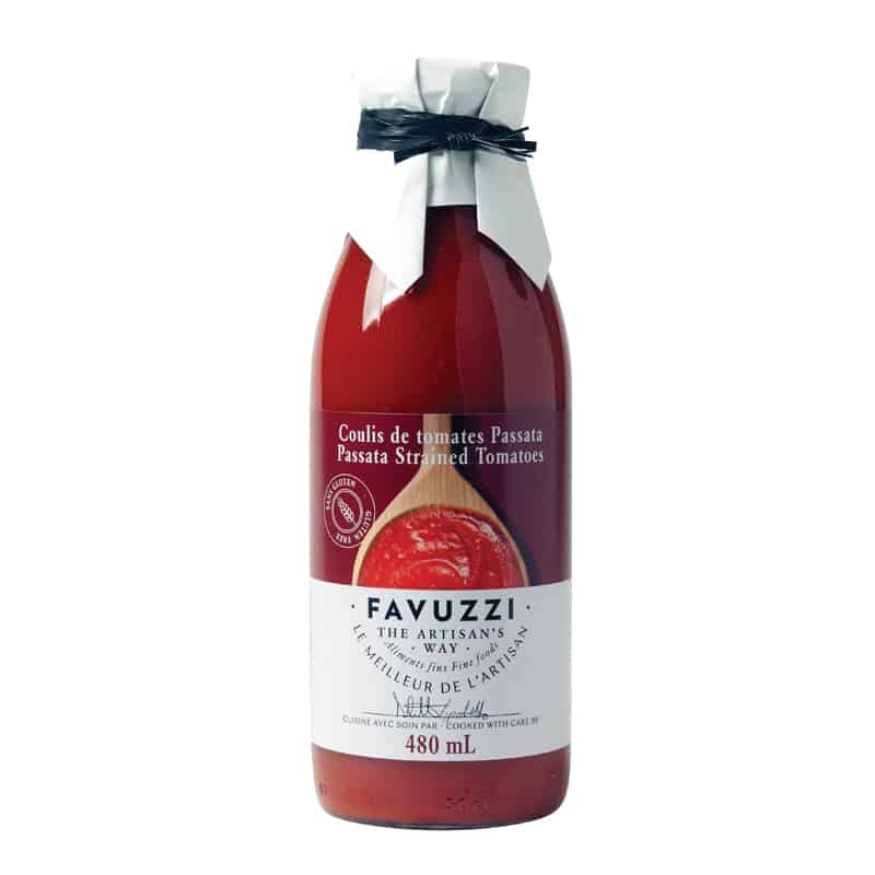 Passata strained tomatoes